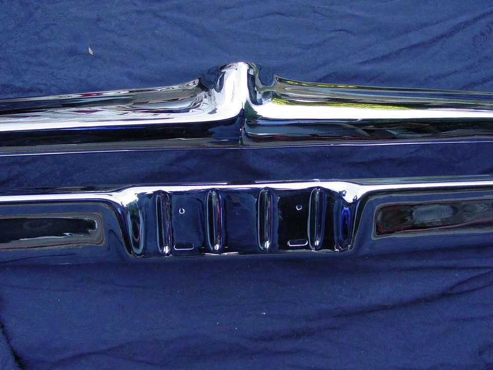 Pontiac Bonneville/Catalina 1964 parachoques delantero Foto 3 de 4