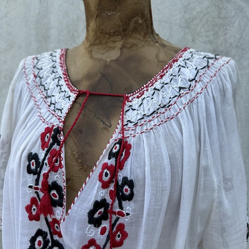 Vintage 1930s Hungarian Peasant Dress Black & Red Hand Embroidery Cotton Smockin - Picture 7 of 18