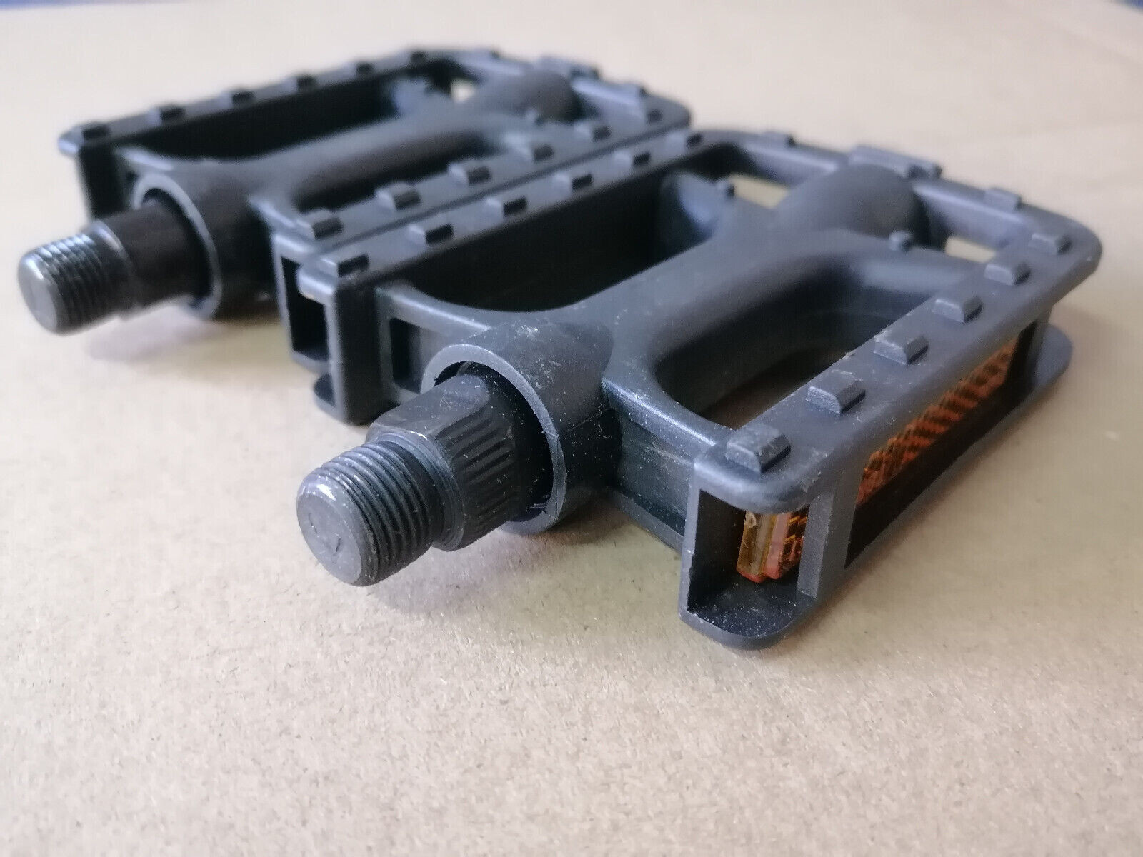 PAIR of Polymer Bicycle Replacement Pedals 9/16 Cromo Spindle Plastic