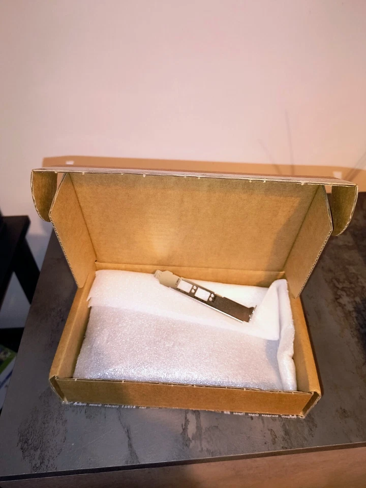 Lenovo 01CV840 scheda di rete e adattatore Interno Fibra 16Gb/s - Immagine 2 di 4