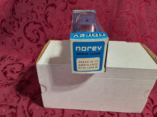 Vintage Norev 1/43 Break ID 19 Ambulance No 40 Series D - Picture 2 of 5