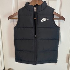 Nike Puffer Vest NWT Boys Size 6 Black Quilted Full Zip Sleeveless Jacket
