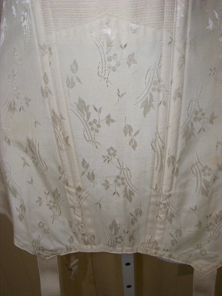 50S GIRDLE CHARMODE FRONT HOOK WIDE ELASTIC SIDES CONTROL # 1759 30 DEADSTOCK - Image 4 of 4