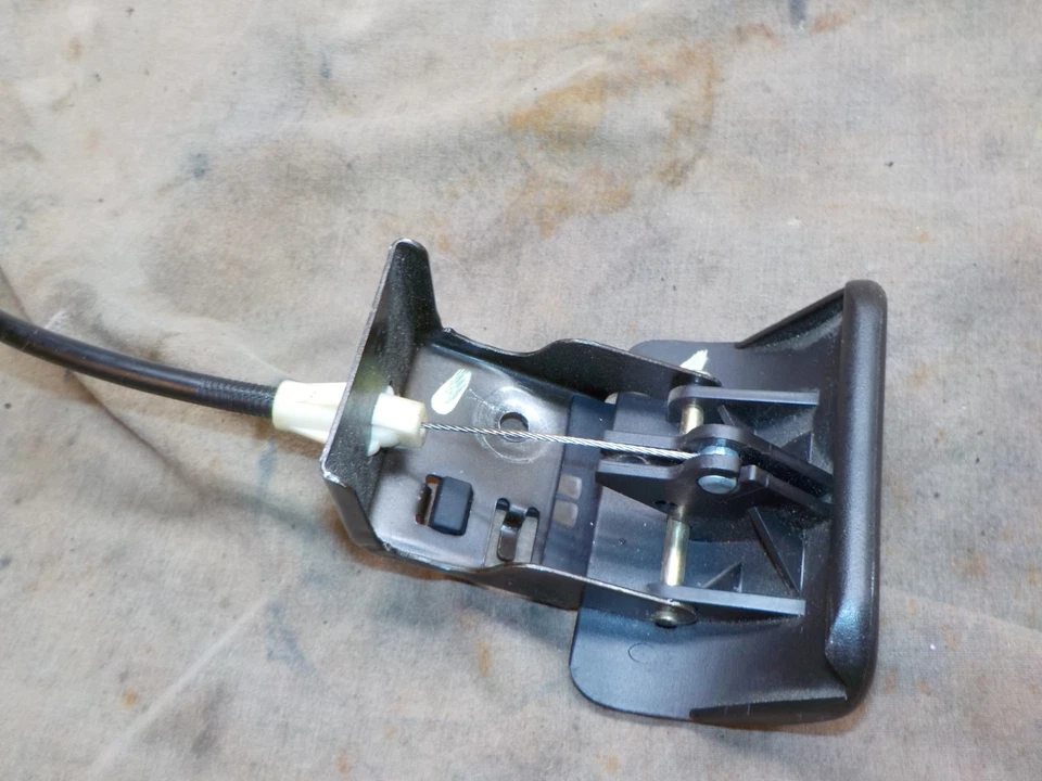 99-06 Chevy Silverado 1500 2500 HD estacionamiento emergencia freno liberación manija cable Foto 4 de 4