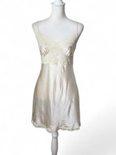 Victoria s Secret Cream Silk Slip Medium Vintage 2002 Y2K