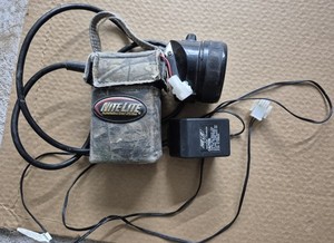 Nite Lite 6 Volt Belt Coonhunting Hunting Light Tested Works NEEDS NEW BATTERY!!