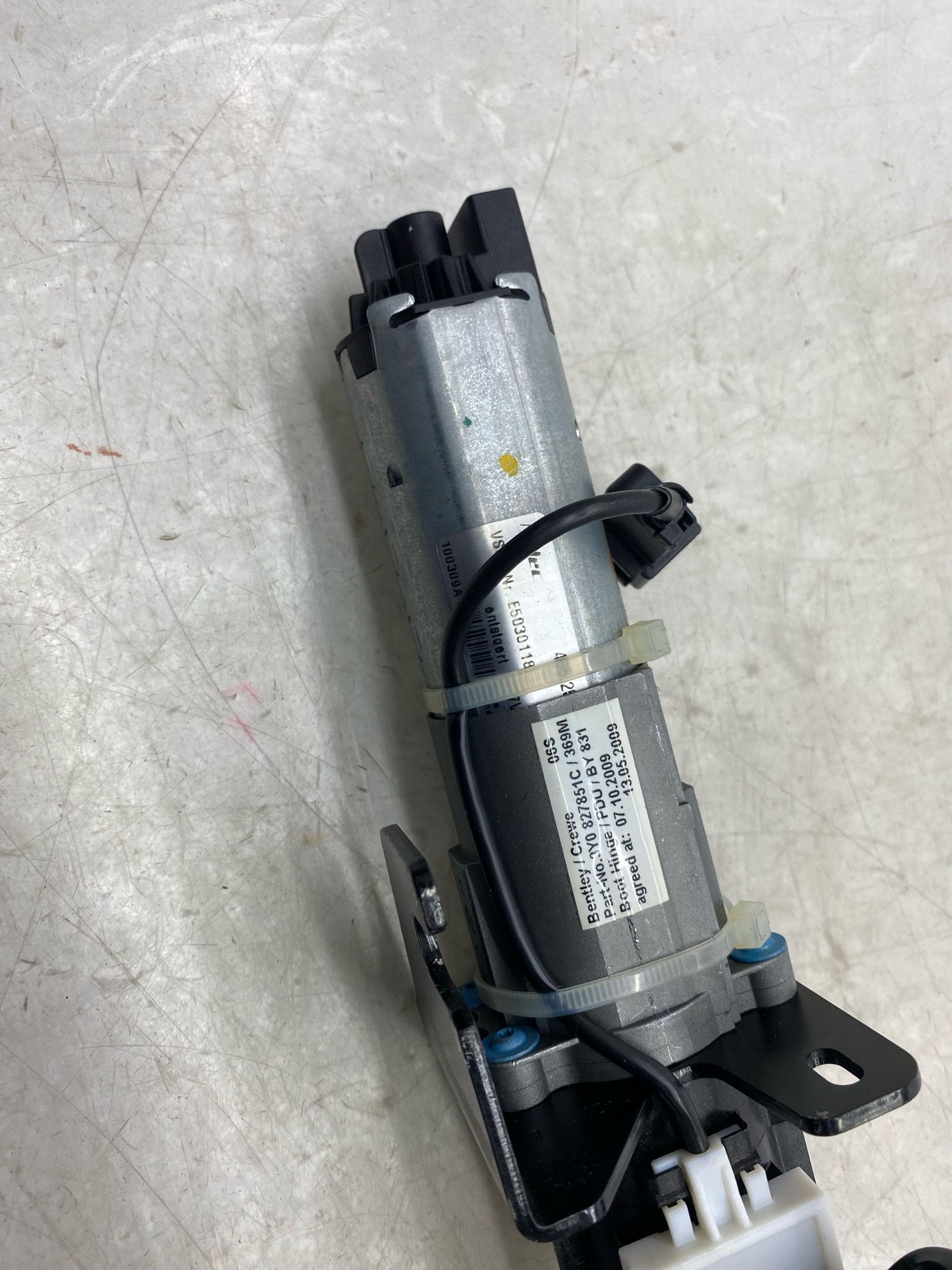 2010-2020 BENTLEY MULSANNE OEM REAR LEFT TRUNK LID DRIVE MOTOR 3Y0827851