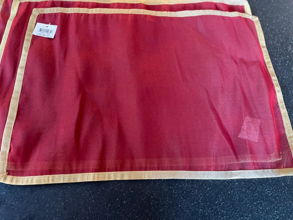 PIER 1 SAHARA SHEER & SHIMMERY REVERSIBLE SET of 6 CHRISTMAS PLACEMATS BRAND NEW - Image 3 of 4