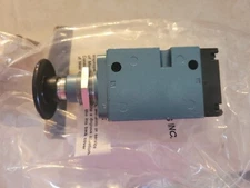MAC 180001-212-0037 SOLENOID VALVE * NEW OPEN BOX *