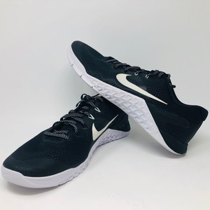 nike metcon 4 black white