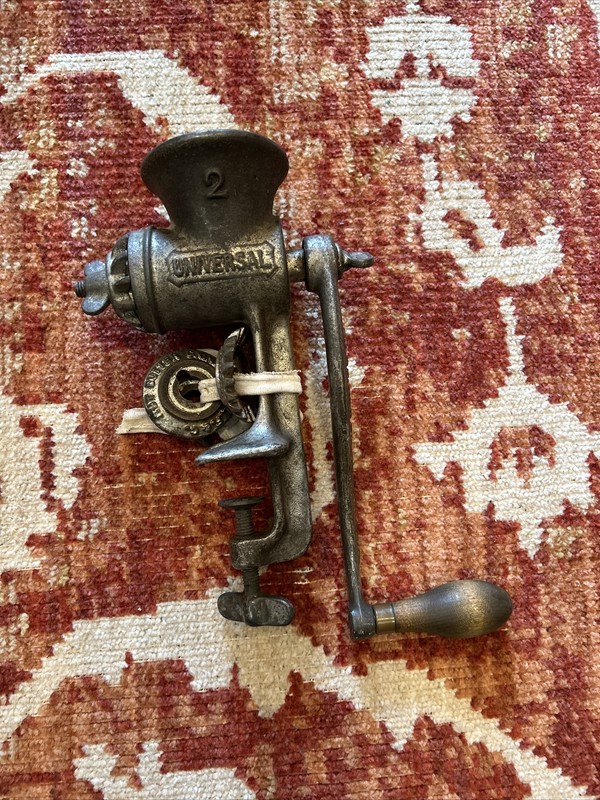 Vintage Universal No. 2 Food Meat Grinder Hand Crank, Table Mount Made In USA