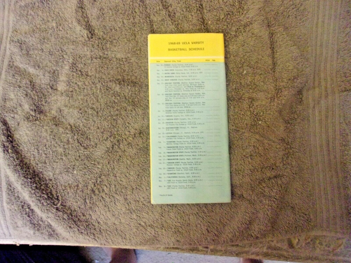 1968-69 UCLA BASKETBALL MEDIA GUIDE Yearbook JOHN WOODEN 1969 LEW