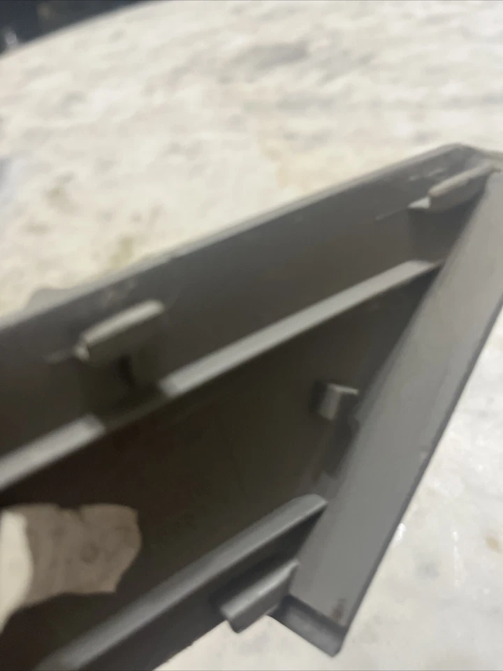 2005-2007 Audi A4 Quattro gray plastic seat cover pair RH LH A1 - Image 3 of 4