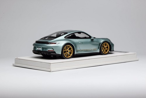 IVY Merit 1/18 Porsche 911 (992) S/T ST Resin Green 20pcs No Minichamps No Norev - Picture 3 of 5