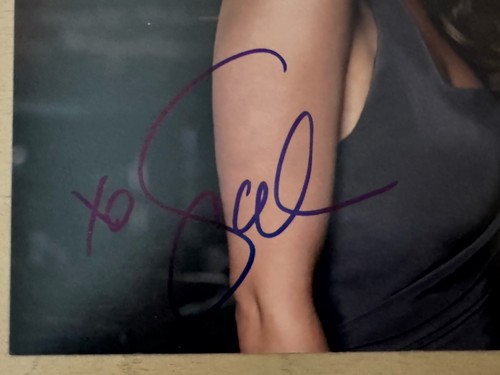 Giada De Laurentiis Signed 8x10 Color Photo Food Network Celebrity Chef JSA - Picture 3 of 7