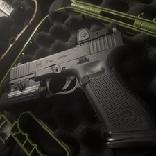 Umarex Glock 17 Gen 5 .177 Cal MOS C02 Blowback Iron H/sites H/modz