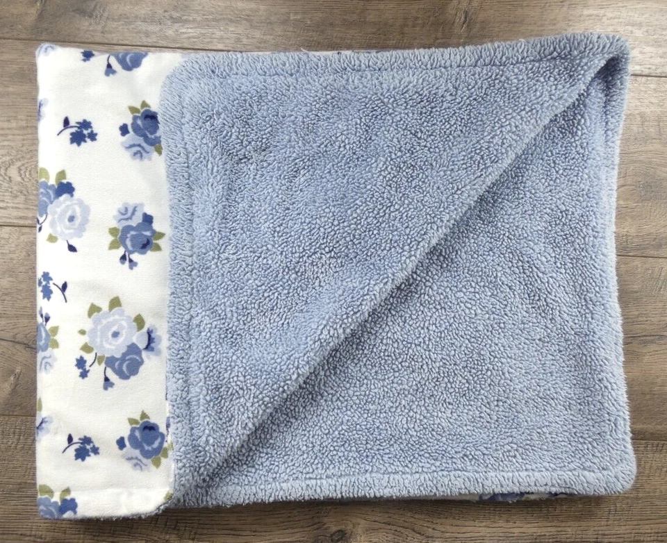 Manta bebé niña Luvable Friends tan suave difusa Minky rosas azules Foto 2 de 4