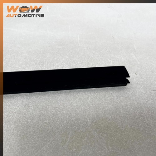 08-14 MERCEDES-BENZ C250 C350 REAR RIGHT DOOR WINDOW BELT WEATHERSTRIP SEAL OEM - Picture 9 of 11