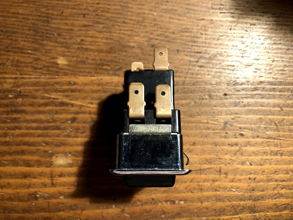 NOS Ford 1971 De Tomaso Pantera Courtesy Light Lamp Switch