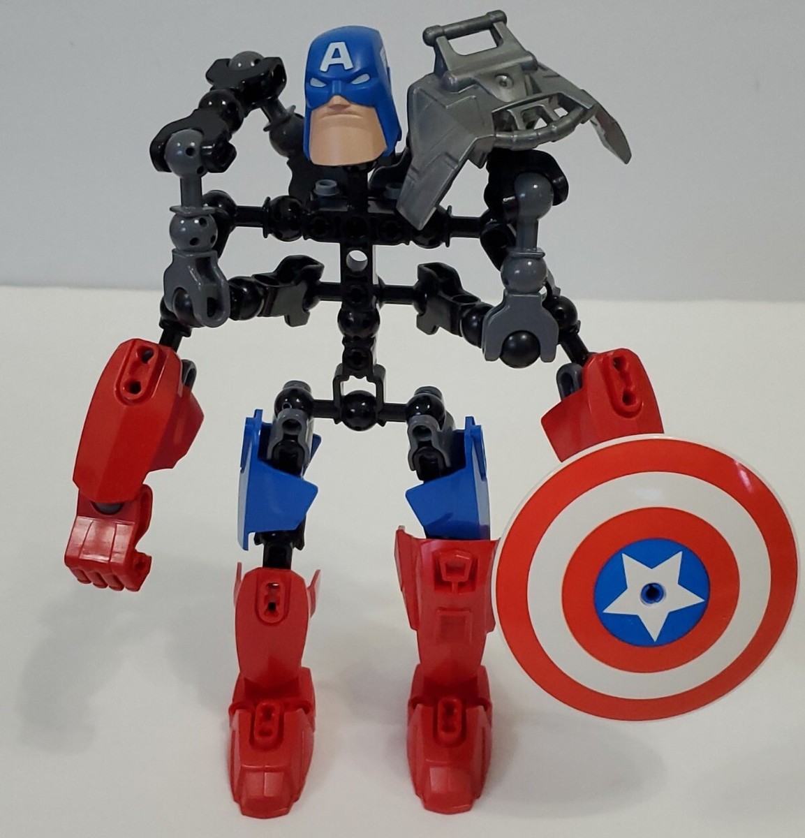 Lego 4597 Marvel Super Heroes Captain America Bionicle. NOT