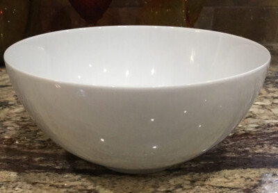 2 IKEA OF SWEDEN CRISP WHITE 8 5/8 D SERVING VEGETABLE BOWLS 21986 LOOK UNUSED
