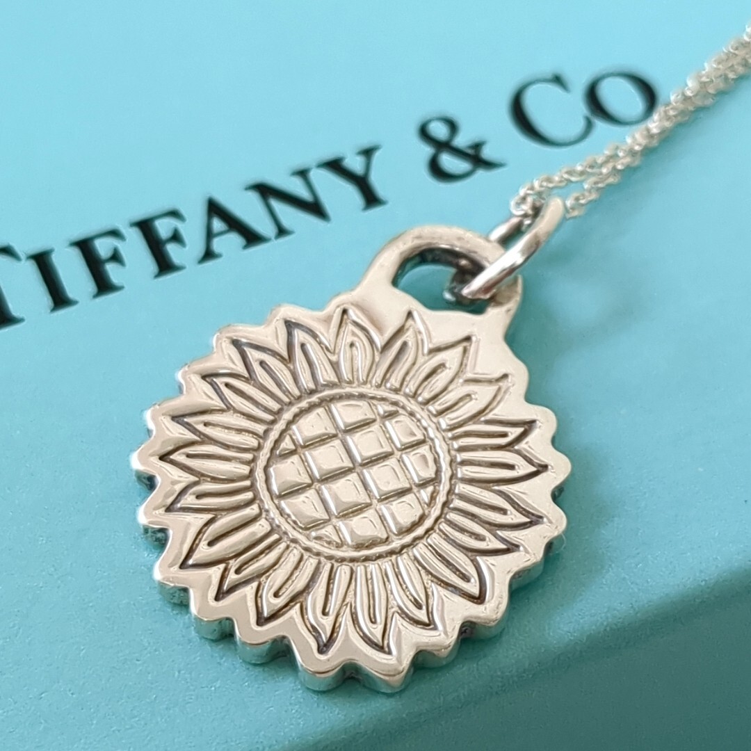 Tiffany & Co. GO WOMEN 2020 Necklace Sunflower Pendant Ag925