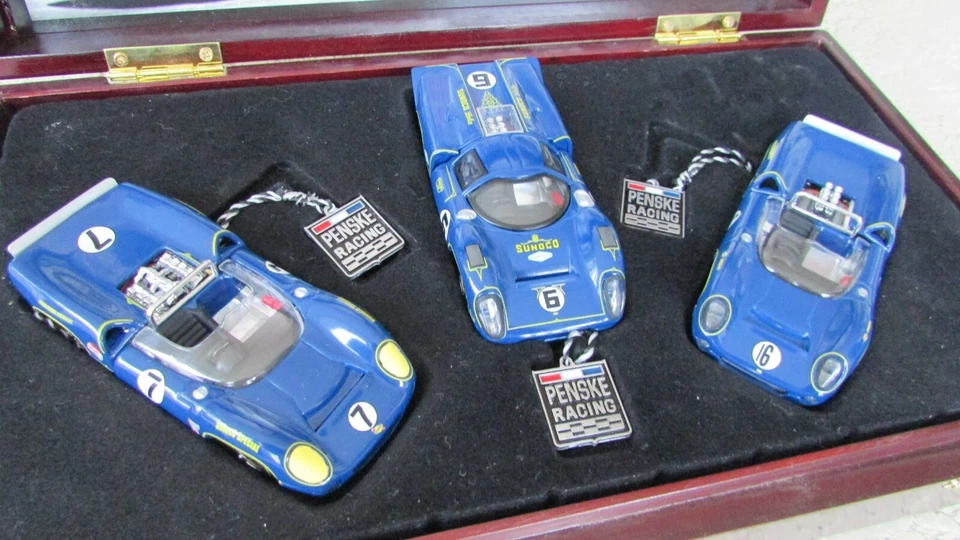  GMP Sunoco T 70 Lola Chevy 3 race car set Penske Racing Donohue gift box 1:43 - Image 3 of 4