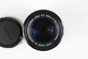 Canon 50mm F1.4 Fast Prime Lens Standard for Canon FD mount + Caps