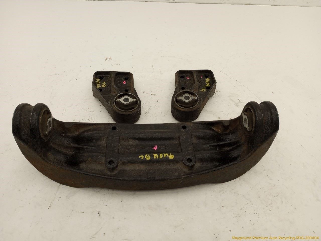 Maserati Quattroporte M139 Set Of Rear Differential Carrier Mount Bracket 03-08