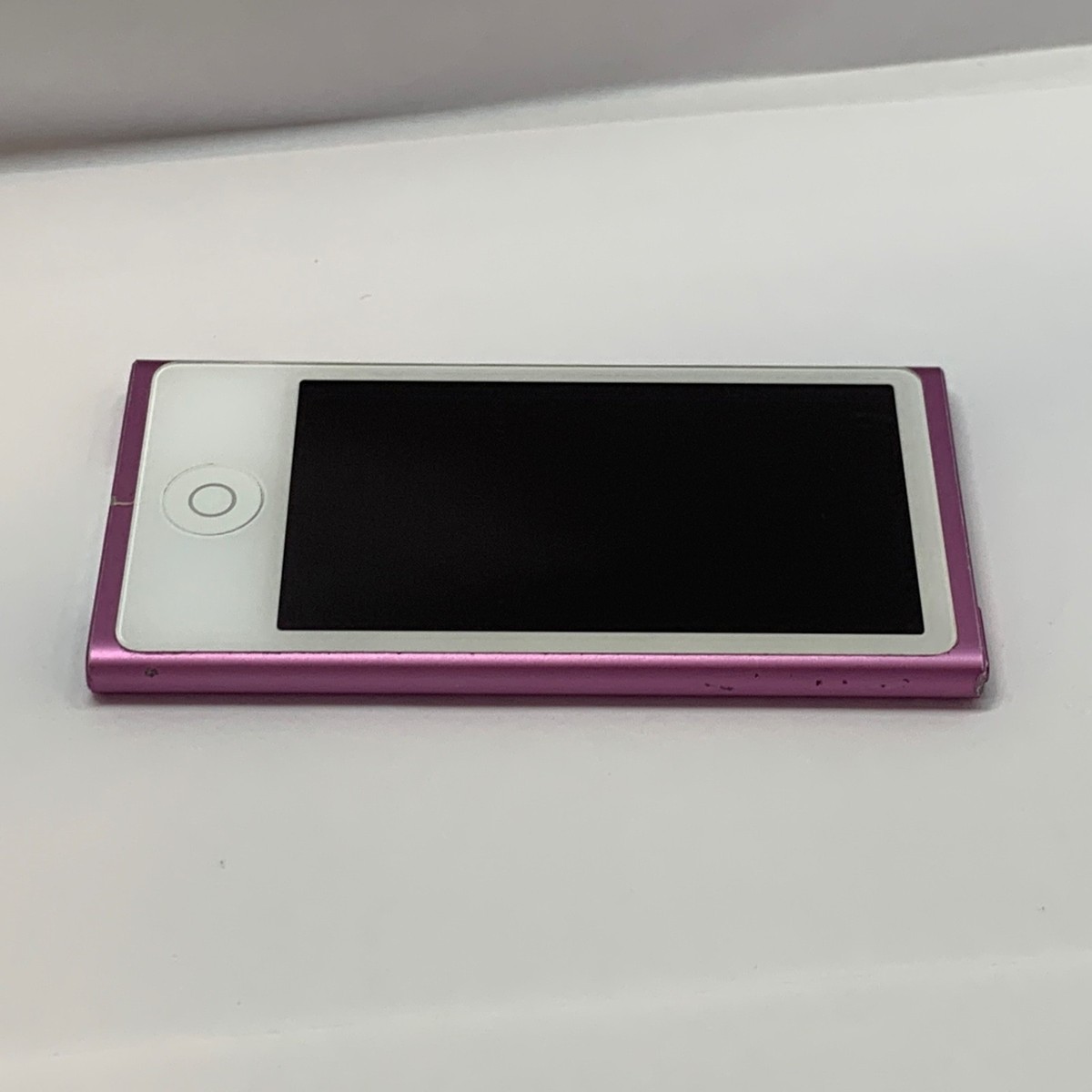 Apple iPod Nano 7th Gen 16GB Purple A1446 MD479LL/A MP3 Player