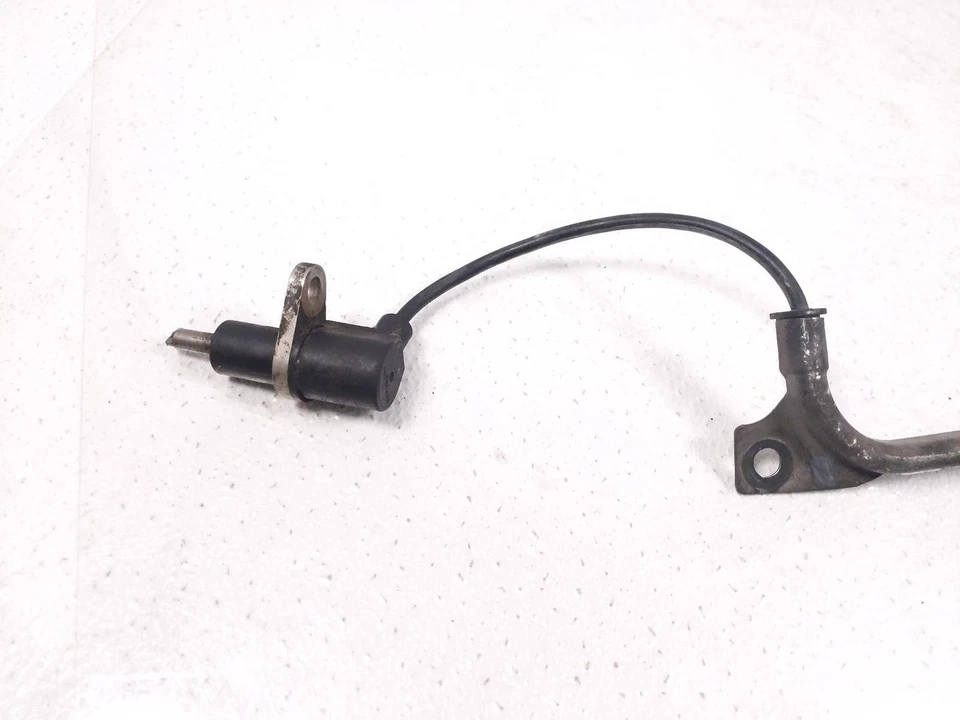 2002 - 2007 斯巴鲁 Impreza 后轮 Abs 防制动传感器 27540Fe050 — 第 3/4 张图片