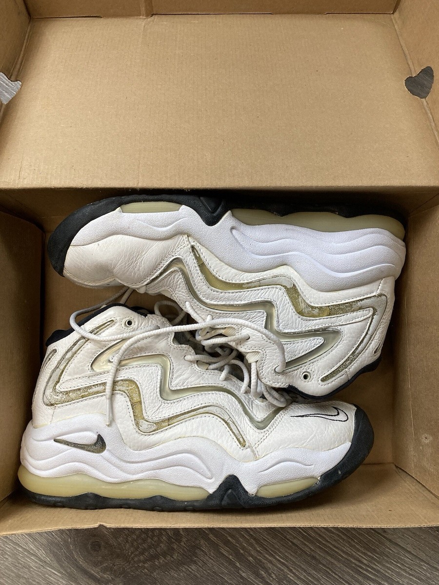 Nike Air Pippen 1996 White Black Varsity Red Vintage 9.5 NBA