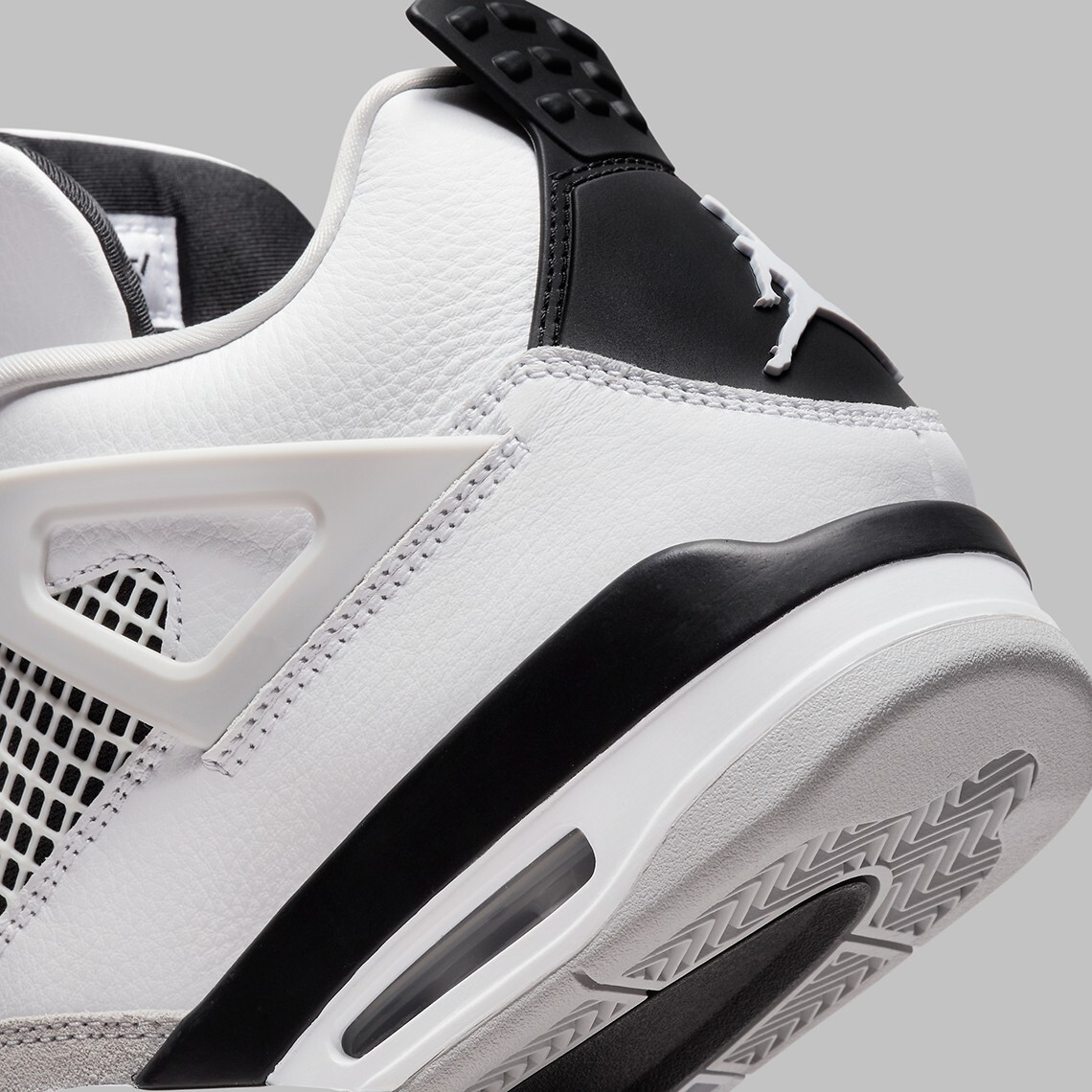NIKE AIR JORDAN 4 MİLİTARY BLACK US 5.5-12 NEW 100 NIKE AIR JORDAN 4 MİLİTARY BLACK US 5.5-12 NEW 100