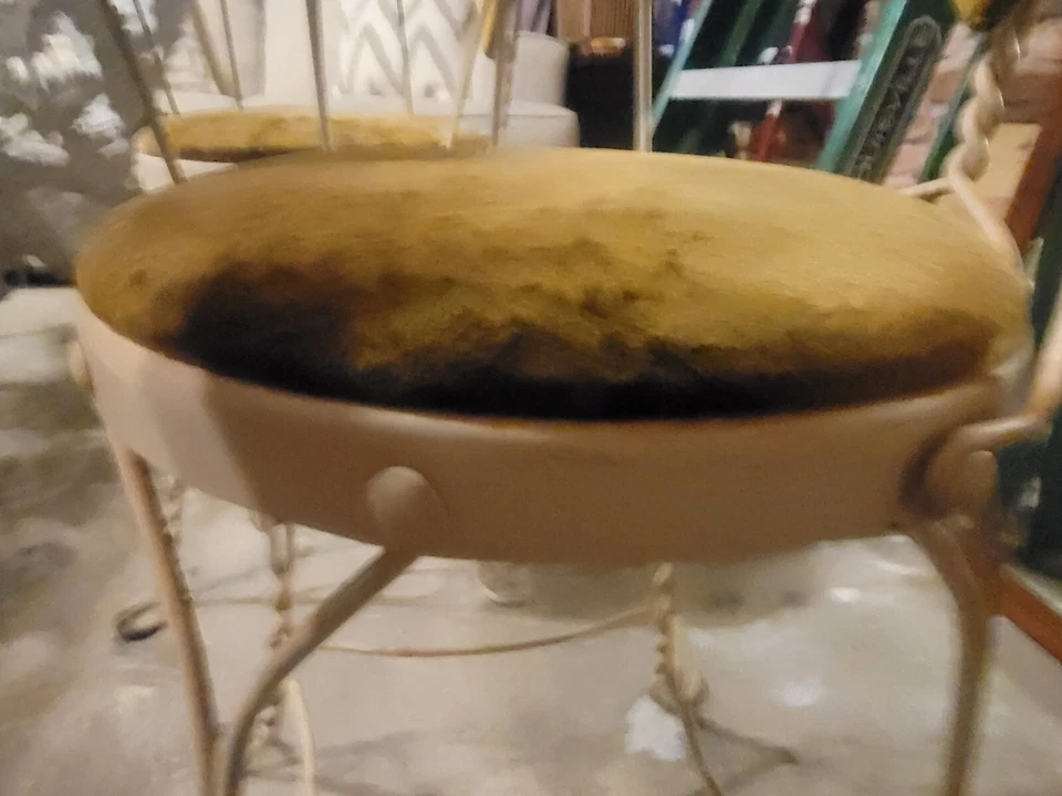 Pair Vintage Iron Sweet Heart Ice Cream Parlor Patio Chair With Desk Removable - Image 4 of 4