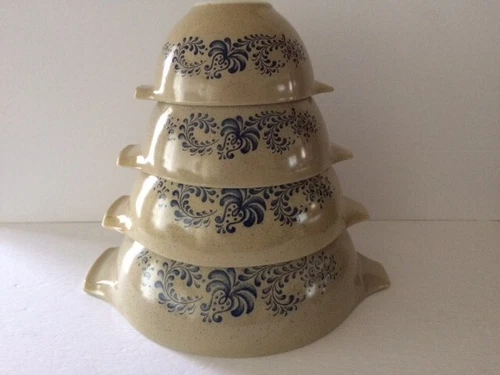 Vintage Pyrex Homestead Cinderella Mixing Bowl Set 441, 442, 443, 444 Tan Blue