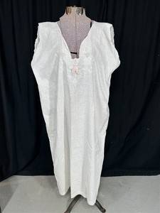 antique nightgown white cotton embroidered Edwardian bust 46 original 1900