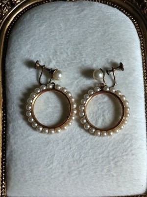 vintage Gold Tone White faux Pearl Round Hoop Dangle Earrings Screw Back