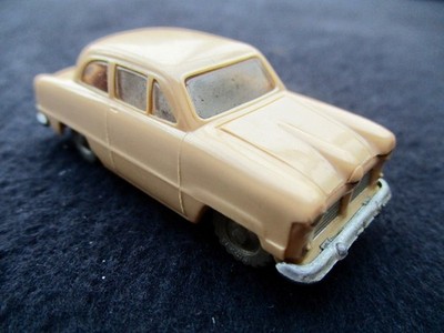 Siku Plastik V19 V Serie Ford G4b Weltkugel Taunus 15M   1:60