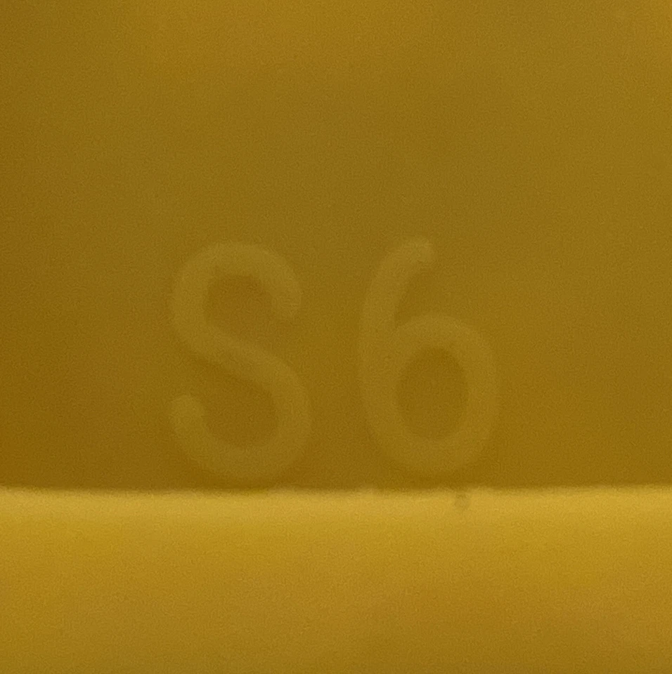 Funda de silicona para teléfono Hello Kitty Samsung Galaxy S6 amarillo brillante Foto 3 de 4