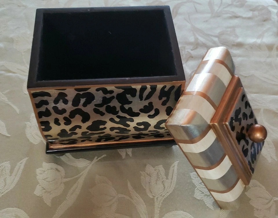 Contenedor de 2 diseños de guepardo Acento,  Foto 2 de 3