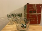VINTAGE CHRISTMAS HOLLY HOLIDAY SNACKS SET - SERVING BOWL AND 4 GLASSES --EUC — photo 10
