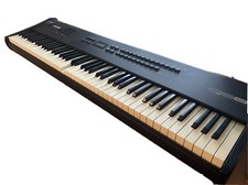 Alesis QS8 88 Key Weighted Keyboard 64 Voice Synthesizer .  AS IS  PICK UP ONLY