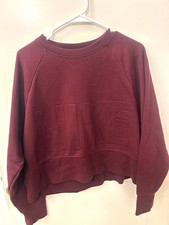 Nike Women  s Crew Cropped Sweatshirt in Burgundy