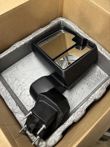 20-24 Chevy Silverado GMC Sierra 2500HD 3500HD LH Driver  Mirror Lamp Broken