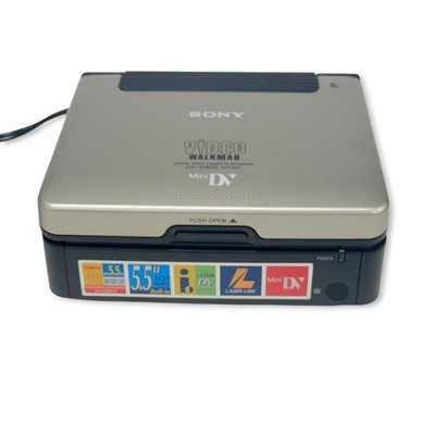 Sony GV-D900 NTSC MiniDV Video Walkman 5.5 inch LCD Monitor Made