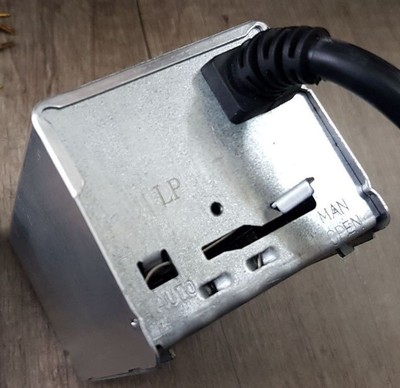 MOTORISIERTE ZONE VENTIL ANTRIEBKOPF 2 PORT 22 mm 28 mm ERSETZT HONEYWELL V4043H HZ
