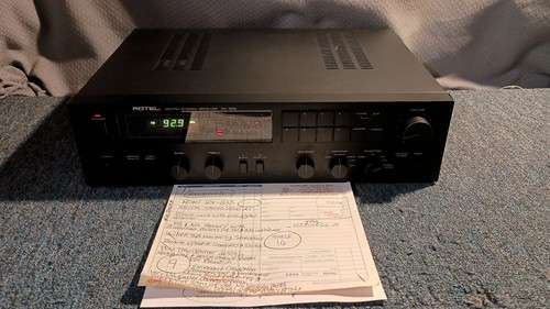 Rotel RX-855 AM/FM Stereo Receiver (Pro Serviced, Low Use time)