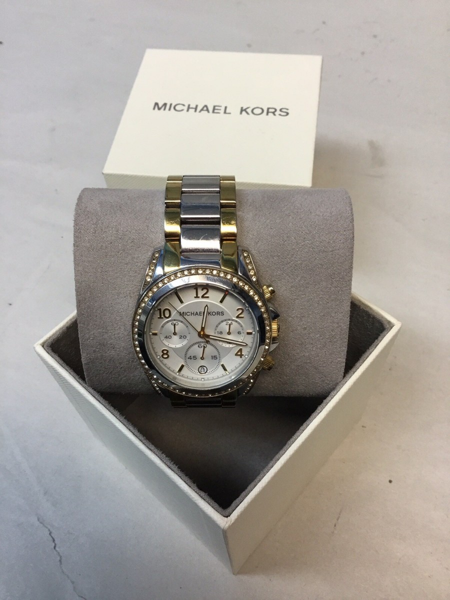 Michael Kors MK5685 Two-Tone Round Dial Stainless Steel  display picture 3