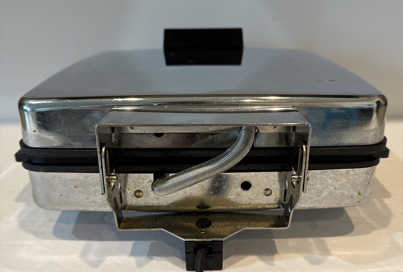 General Electric A2G48T Grill Waffle Maker Baker Chrome 9” Square