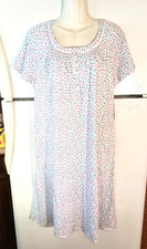 NEW ARIA WHITE FLORAL 100 COTTON NIGHTGOWN WITH LACE TRIM AND POCKETS SIZE M